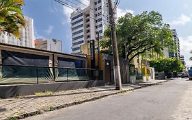 Apartamento 50m entre Ponta Verde e Jatiúca com Garagem